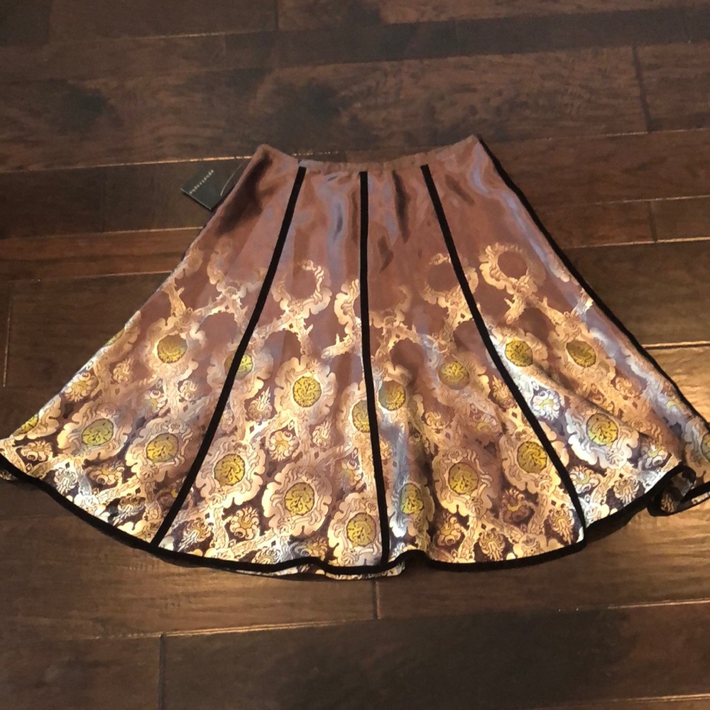 Apostrophe Ladies Skirt, Size 10